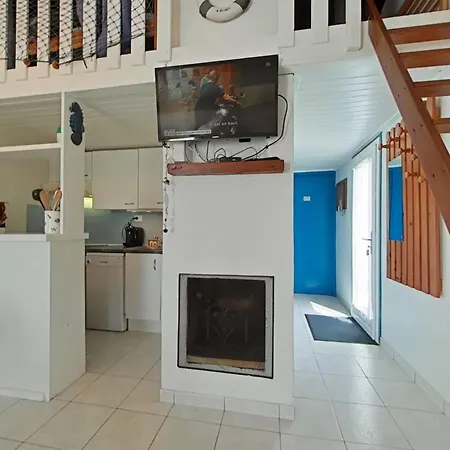 Maisonnette Avec Piscine Chauffee, Proche - Fr-1-224a-78 Casa vacanze *