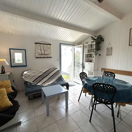 Casa vacanze Maisonnette Avec Piscine Chauffee, Proche - Fr-1-224a-78